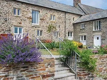 Degembris St Newlyn East