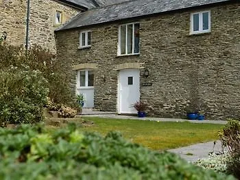 Degembris St Newlyn East
